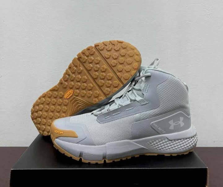 Gray helmet for bikers